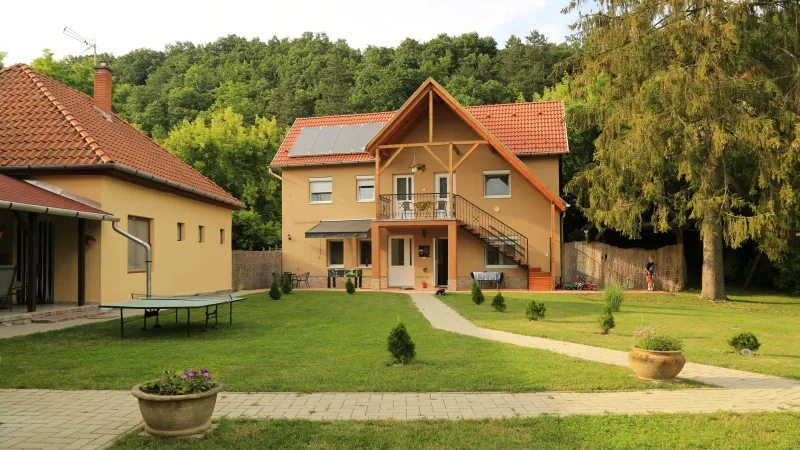 Fónagy Apartmanok és Grill Műhely - Lapozó 0